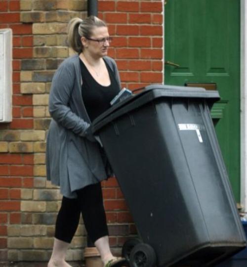 Богатые звезды, которые игнорируют и скрывают бедных родственников