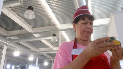 Богатые звезды, которые игнорируют и скрывают бедных родственников