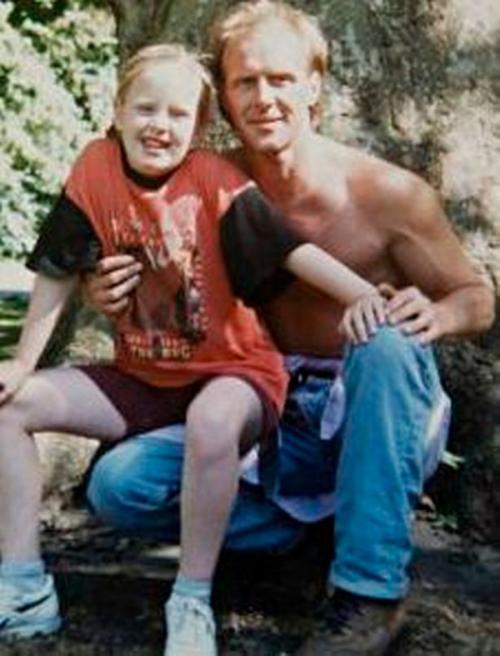 Богатые звезды, которые игнорируют и скрывают бедных родственников