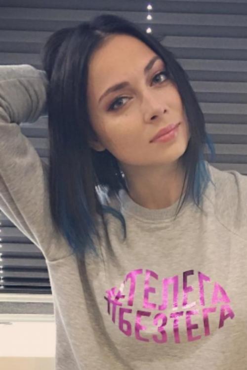 Богатые звезды, которые игнорируют и скрывают бедных родственников