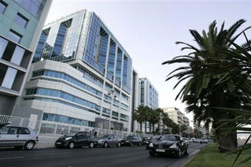 Беременная Джоли устроила стриптиз в акушерской клинике?