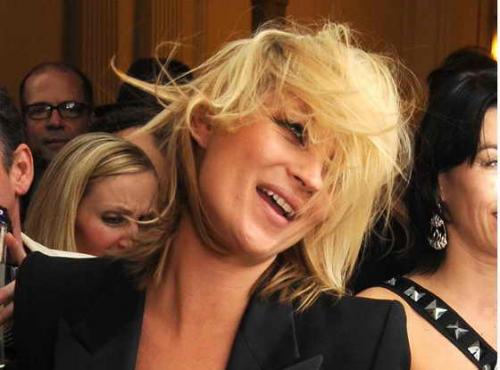 Знаменитости, которым не удалось “сохранить лицо”