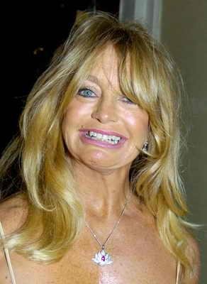 Знаменитости, которым не удалось “сохранить лицо”