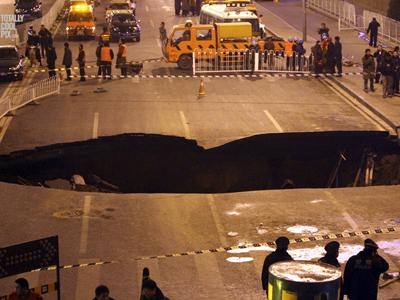 Самые впечатляющие провалы грунта нашей планеты