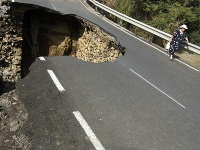 Самые впечатляющие провалы грунта нашей планеты