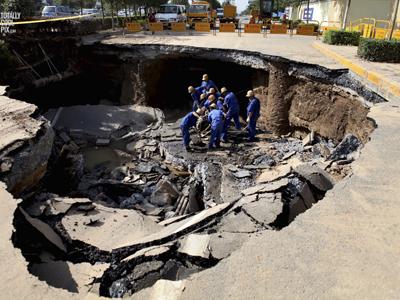 Самые впечатляющие провалы грунта нашей планеты