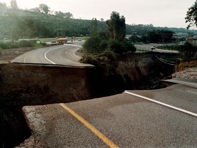 Самые впечатляющие провалы грунта нашей планеты