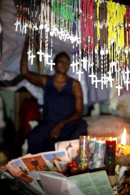 Тысячи поклонников жуткого культа собрались на Гаити