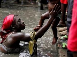 Тысячи поклонников жуткого культа собрались на Гаити