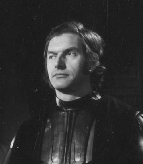 Самые знаменитые маски в истории кино и актеры, которые за ними скрывались