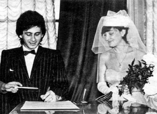 Привычка жениться: самые любвеобильные российские звезды