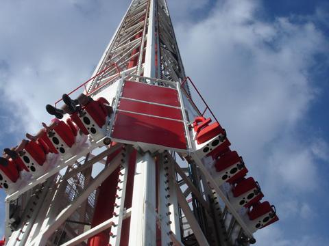 Топ-10 самых интересных аттракционов планеты