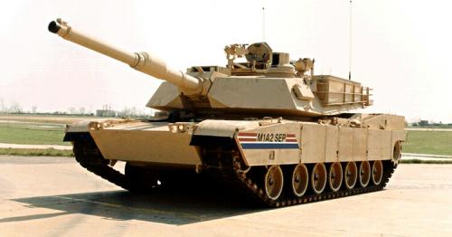 M1A2 Abrams (США). Танк был принят на вооружение в 1980 году, тогда он назывался M1 и заменил основной боевой танк M60. С 1994 года выпускается модификация M1A2 – отличающаяся от предыдущей системами наведения, наблюдения и бронирования.