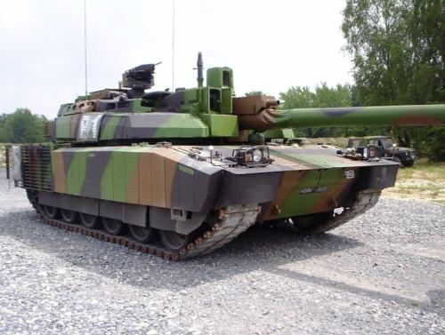 Leclerc (Франция). До 2001 года по уровню бронирования и качеству брони в целом Leclerc уступал танкам НАТО, но в 2001 году на танке уже использовалась такая же броня как на Challenger 2 и на немецком Леопарде.