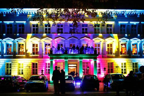 В Германии  началось Светопредставление