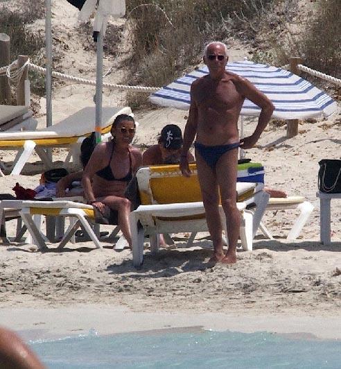 Джорджио Армани поменял трусы