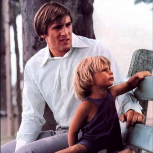 Знаменитости, у которых погибли дети