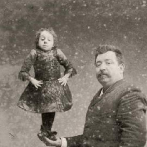 Самые маленькие и самые высокие люди современности