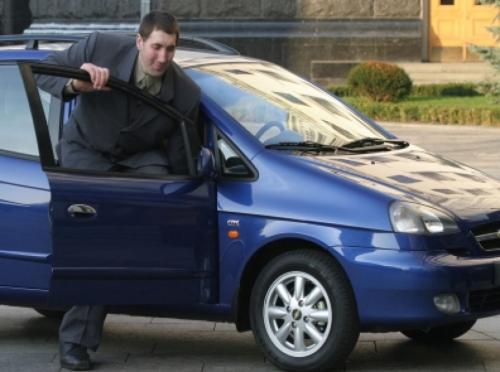 Самые маленькие и самые высокие люди современности