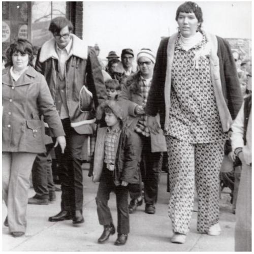 Самые маленькие и самые высокие люди современности