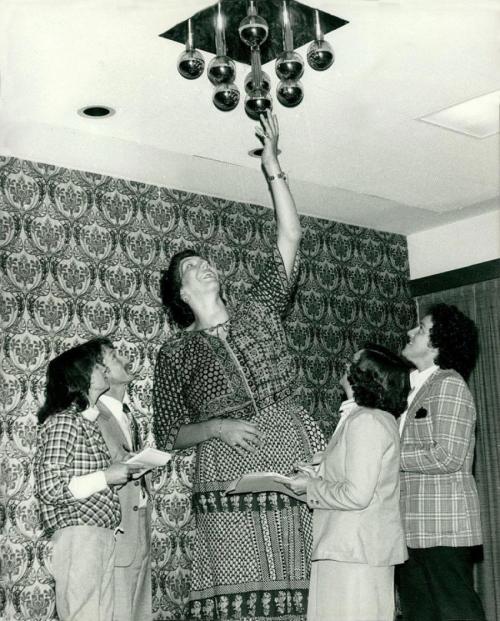 Самые маленькие и самые высокие люди современности