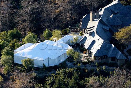 Певица Ферджи вышла замуж