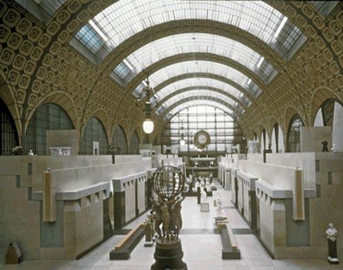 Вокзал превратили в музей роскоши