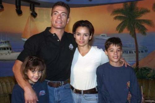 Как выглядят жены и подруги секс-символов Голливуда