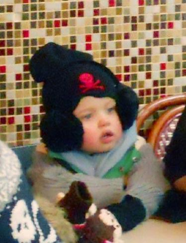 Семейство Джоли-Питт отобедало в забегаловке