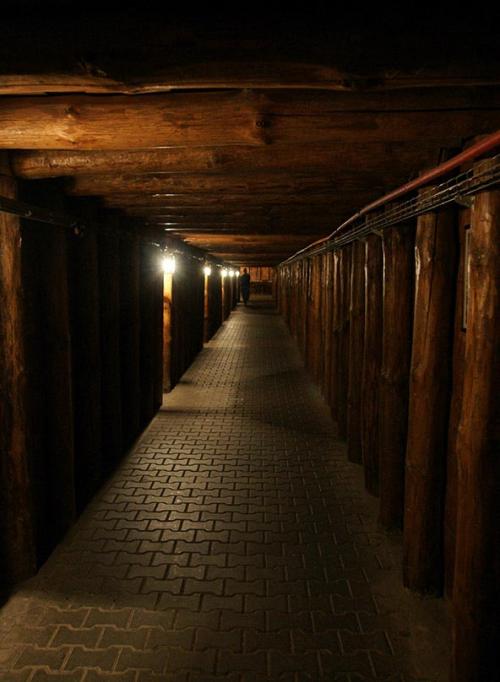 Соляной город раскинулся на глубине 327 метров