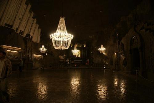 Соляной город раскинулся на глубине 327 метров