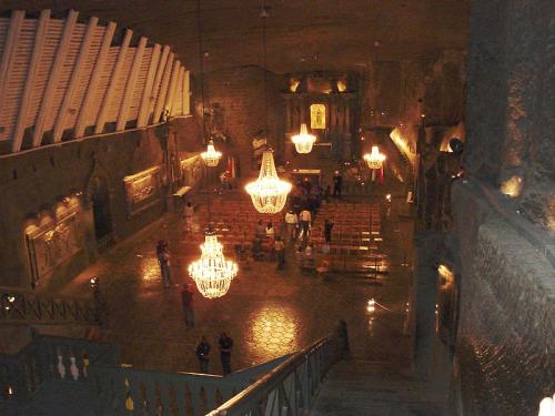 Соляной город раскинулся на глубине 327 метров