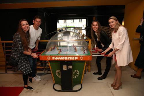 Актеры «Восьмидесятых» вернулись в 80-е