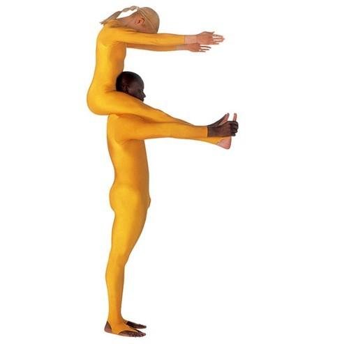 Участники танцевальной группы создали «живой алфавит»