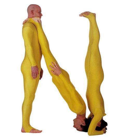 Участники танцевальной группы создали «живой алфавит»