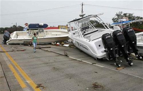 Ураган "Айк" начудил на 100 миллиардов долларов