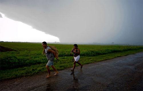 Ураган "Айк" начудил на 100 миллиардов долларов