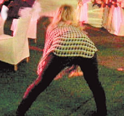 Собчак отшлёпали на вечеринке по приказу Баскова