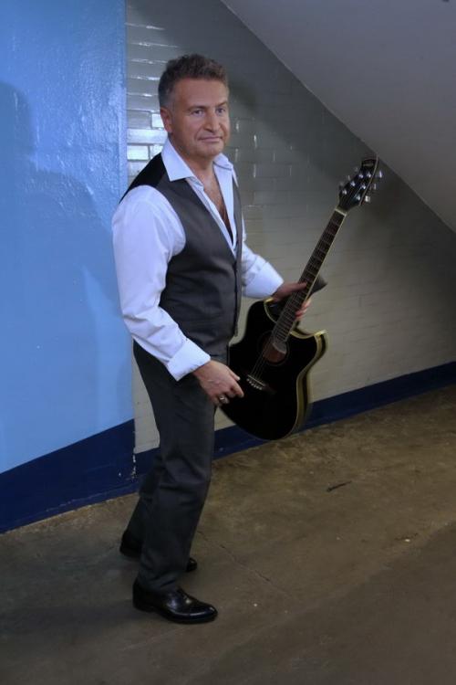 «Песня года» «развела» Веру Брежневу и Константина Меладзе