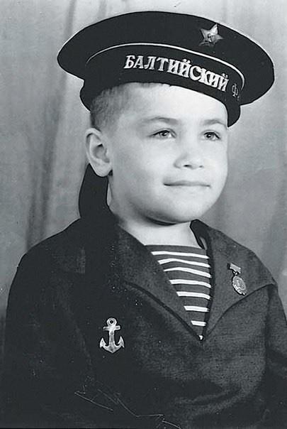 Неизвестные фото известных людей, которые привлекут ваше внимание