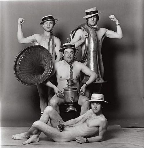 Неизвестные фото известных людей, которые привлекут ваше внимание