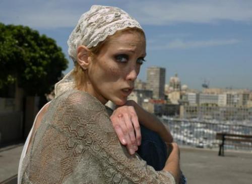 Изабель Каро: модель "с лицом трупа"