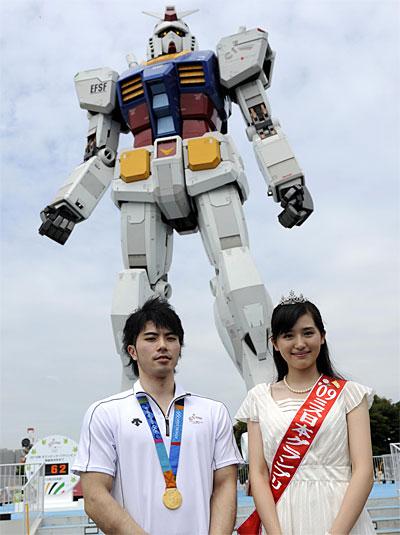 Робот высотой с семиэтажный дом поселился в центре Токио