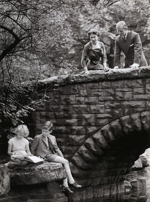 Редкие фотографии юных знаменитостей. часть 11