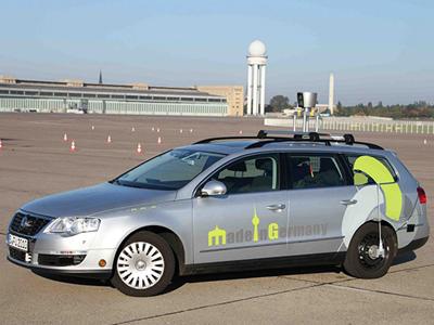 Топ-9 автомобилей, умеющих ездить без водителя