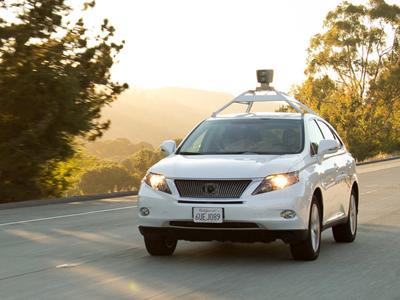 Топ-9 автомобилей, умеющих ездить без водителя