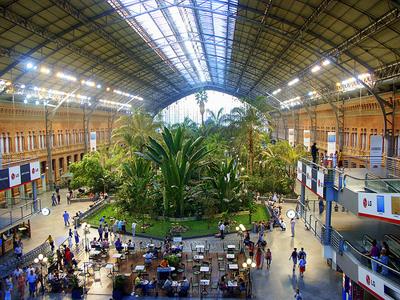 Самые странные железнодорожные станции в мире