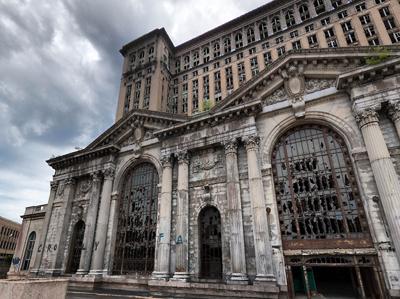 Самые странные железнодорожные станции в мире