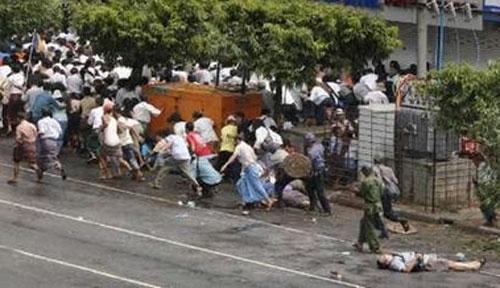 Журналист заснял в Мьянме собственную смерть