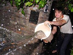 Жених Кейт Мосс перешел в наступление на папарацци